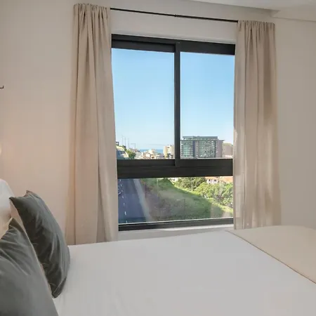 Uptown 13 By An Island Funchal (Madeira)