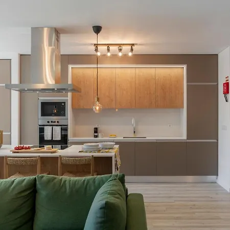 Uptown 13 By An Island *