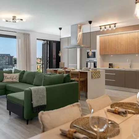 Uptown 13 By An Island