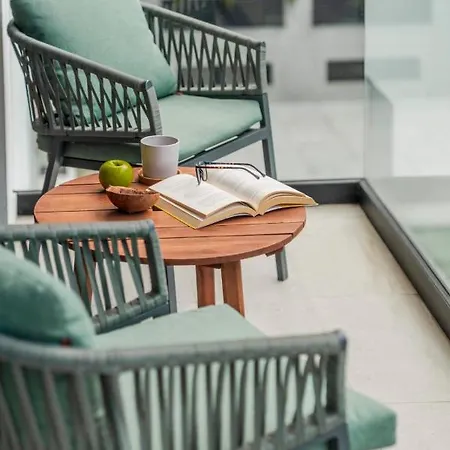 Uptown 13 By An Island *