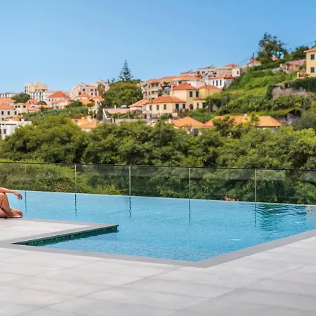 Uptown 13 By An Island