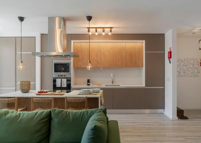 Uptown 13 By An Island *