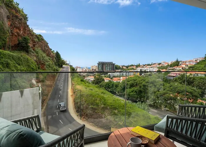 Uptown 13 By An Island *