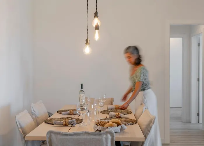 Uptown 13 By An Island * 丰沙尔